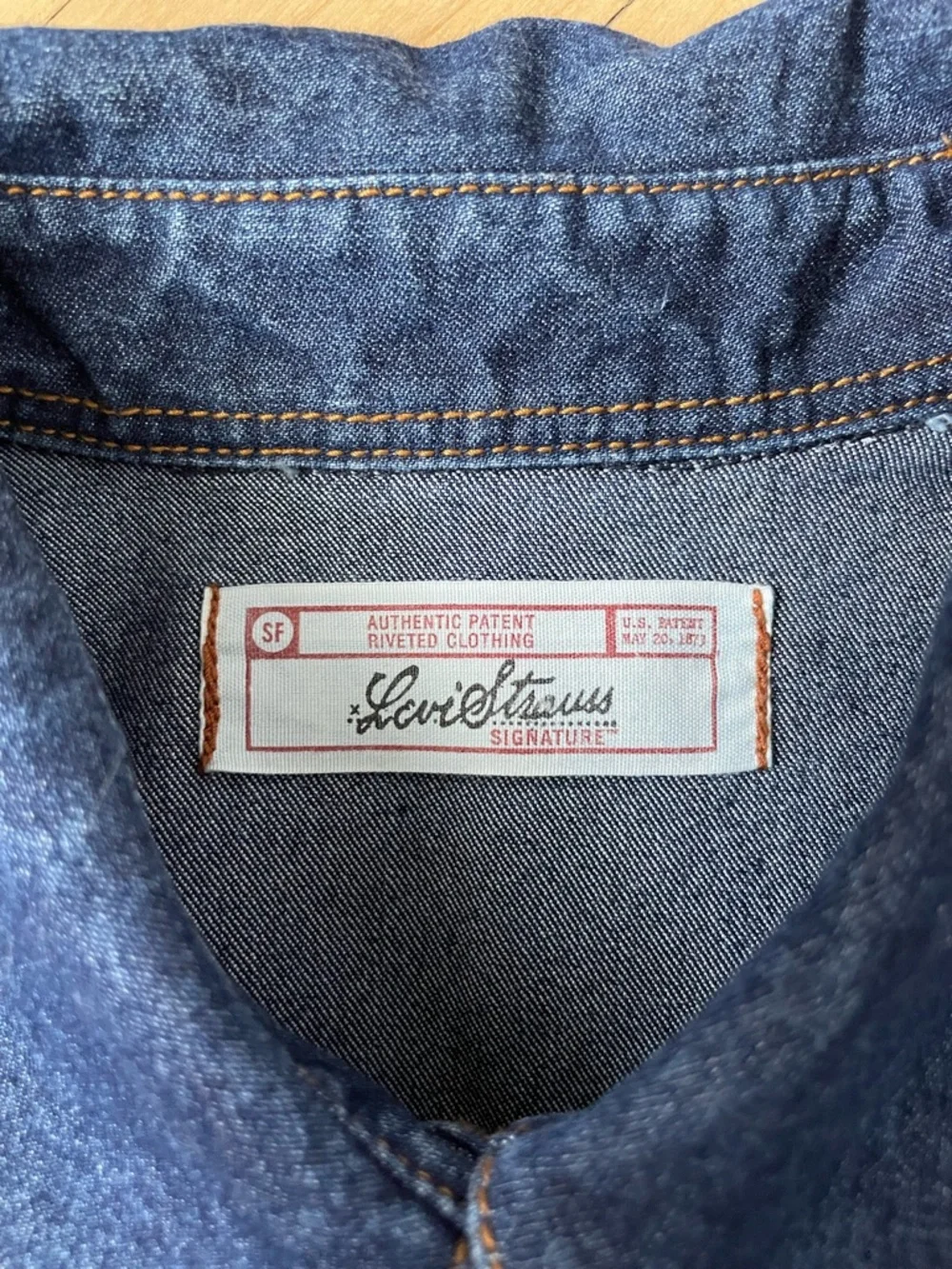Levi Strauss Vintage dark wash denim snap button down shirt - Picture 5 of 6